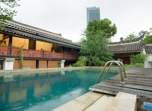 タイドラマ聖地巡り　バンコク、タラートノイ、ソーヘーンタイマンション、プールの中華カフェ